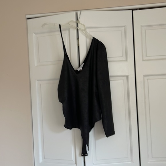 GOOD AMERICAN Asymmetrical Bodysuit - Picture 3 of 10